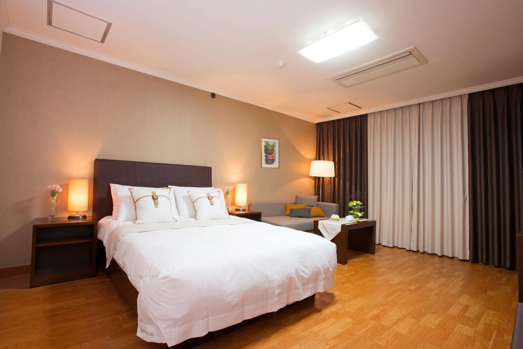 Laon Convention Hotel Daejeon Exteriör bild